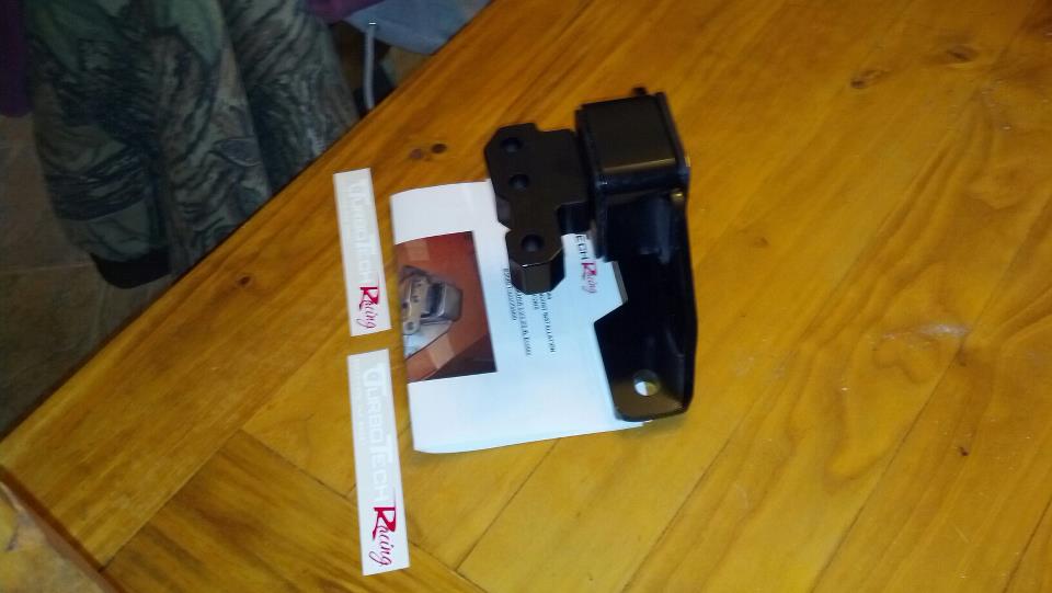 Name: upperenginemount2.jpg
Views: 15
Size: 46.6 KB