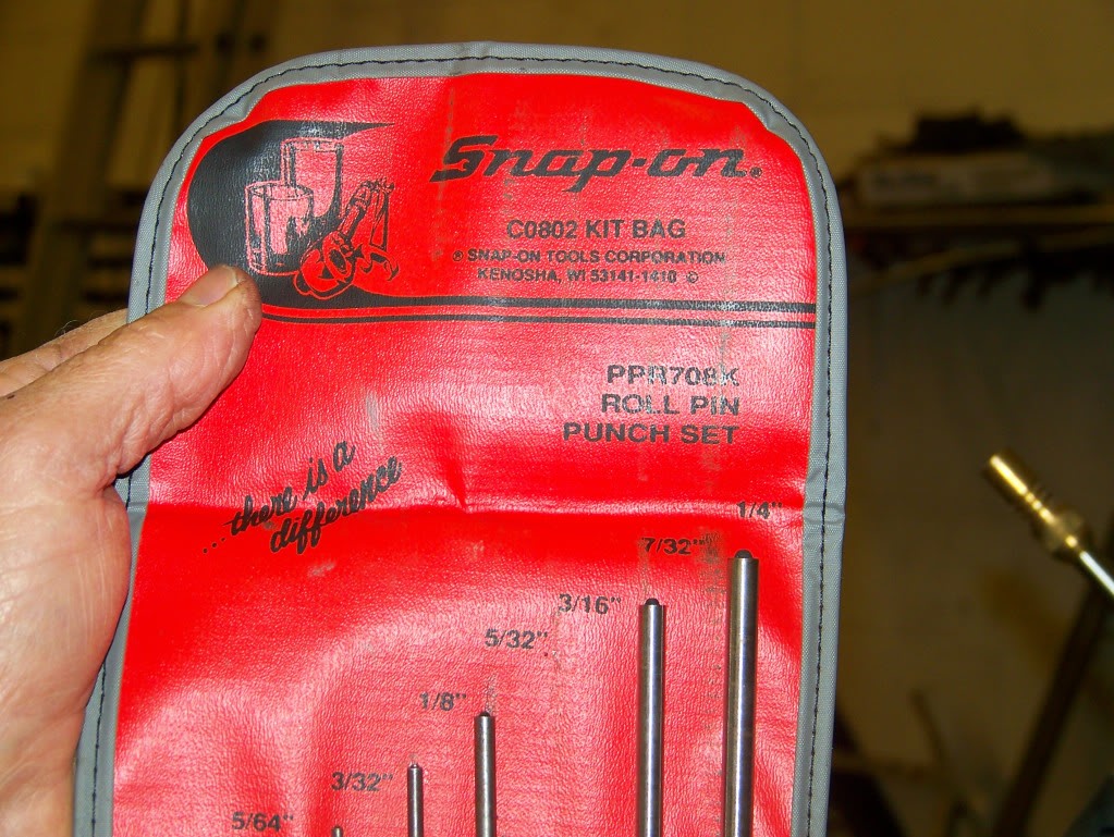 Name:  Rollpinshiftleverremoval005.jpg
Views: 1662
Size:  212.3 KB