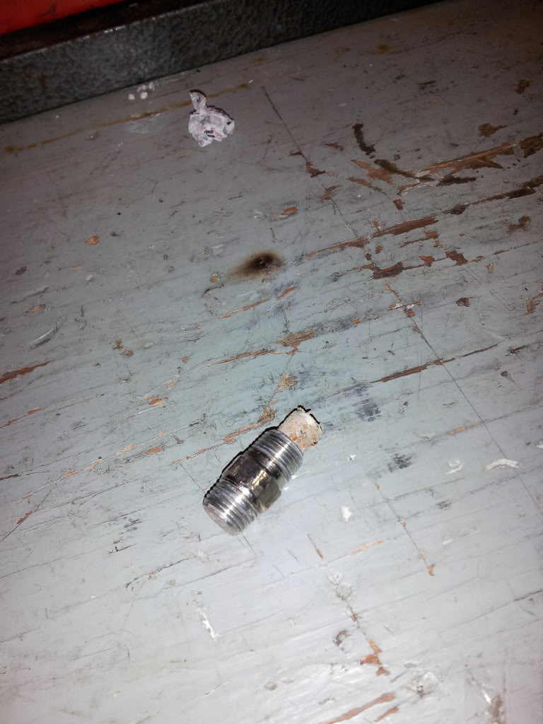 Name:  20130613_223008_zpsd5cc8390.jpg
Views: 164
Size:  103.7 KB